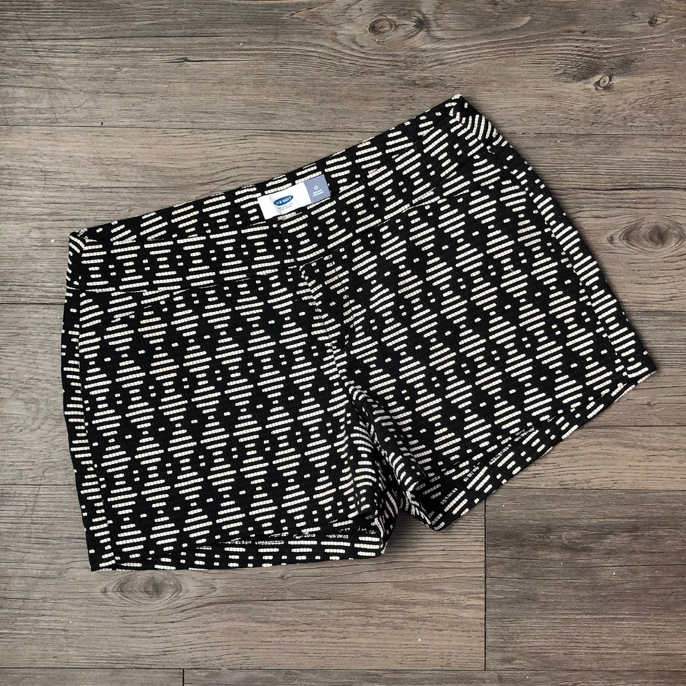 Old Navy Black White Everyday Shorts  Diamond